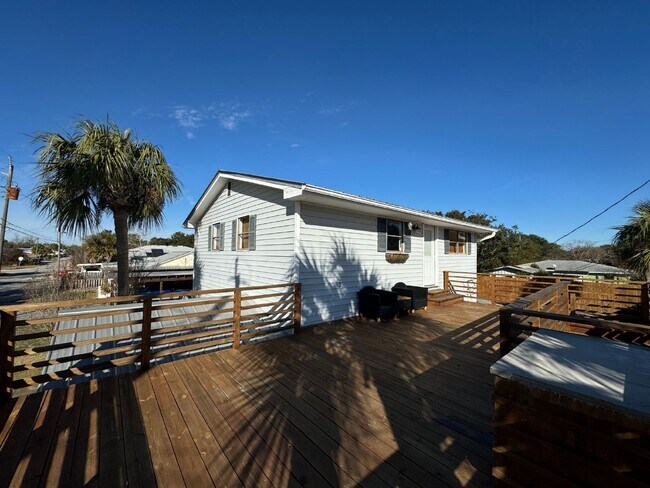 Building Photo - "Charming 2-Bedroom Duplex Oasis on Christmas Tree Lane – Your Perfect Panama City Beach Retreat!"