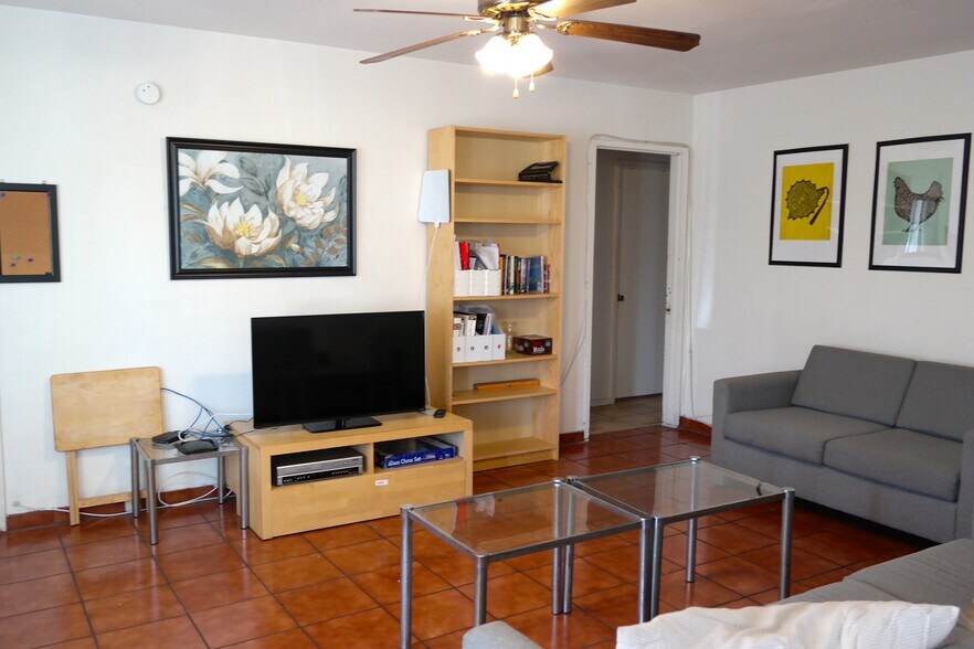 Building Photo - 10420 Buford Ave