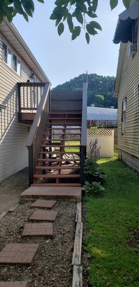Front Entry - 619 Maryland Ave