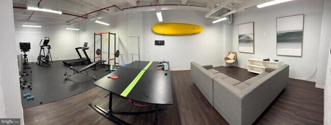 Building Photo - 1501 Locust St