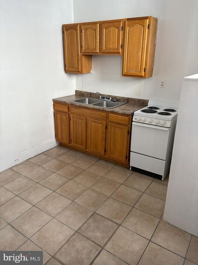 Building Photo - 5135 Irving St