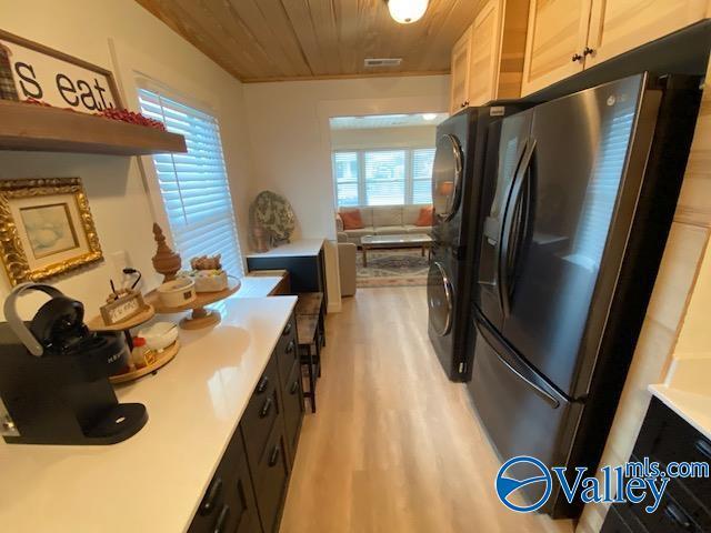 Building Photo - 1236 Oshaughnessy Ave NE