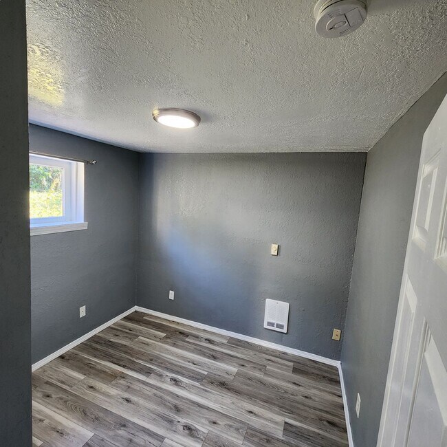 Building Photo - 356 Alameda Ave