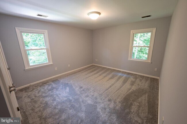 Building Photo - 4809 Piney Branch Rd