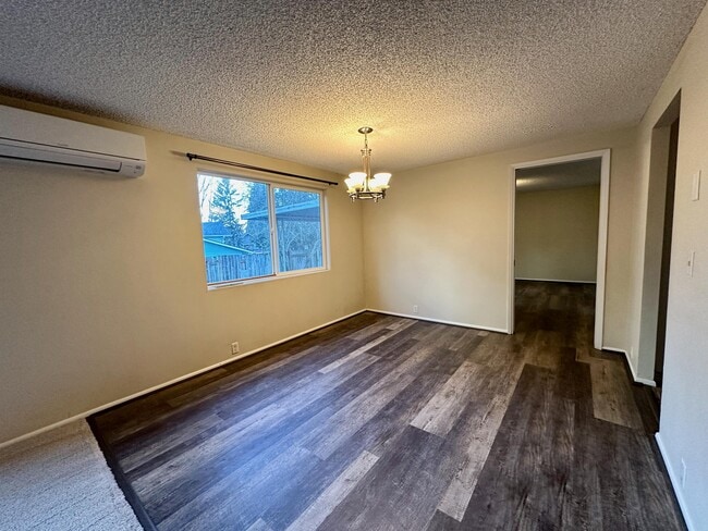 Building Photo - 1812 Brittany St