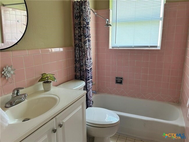 Building Photo - 1317 Zephyr Rd