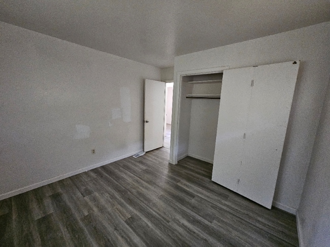 Building Photo - 105 Melvin Dr