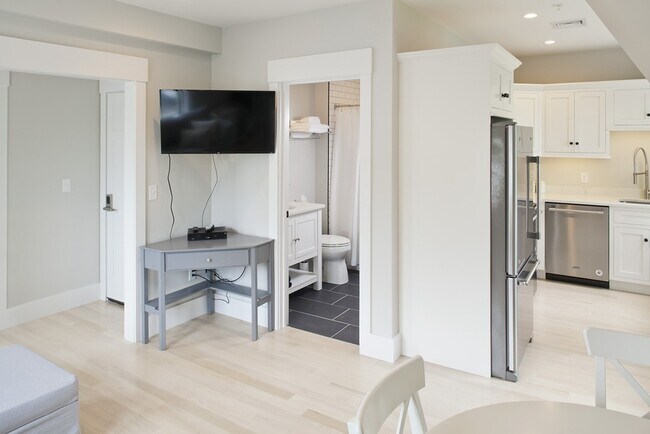 Building Photo - 397 Washington St