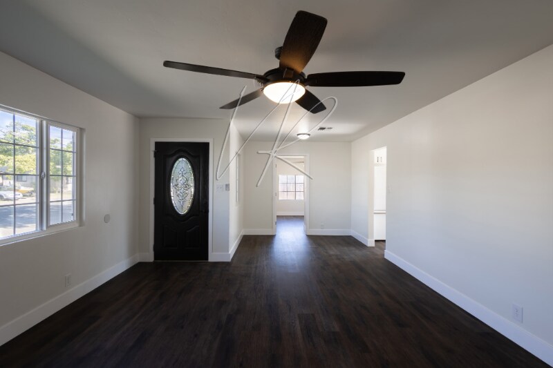 Building Photo - 1742 Huston St