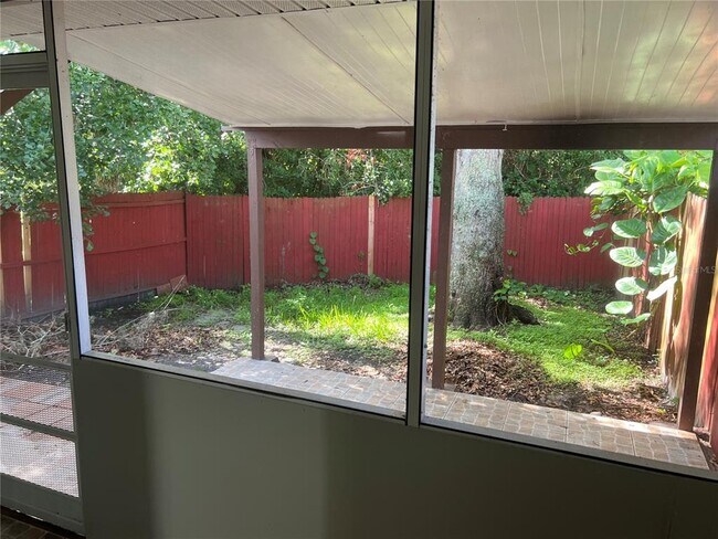 Building Photo - 3366 Cloverplace Dr