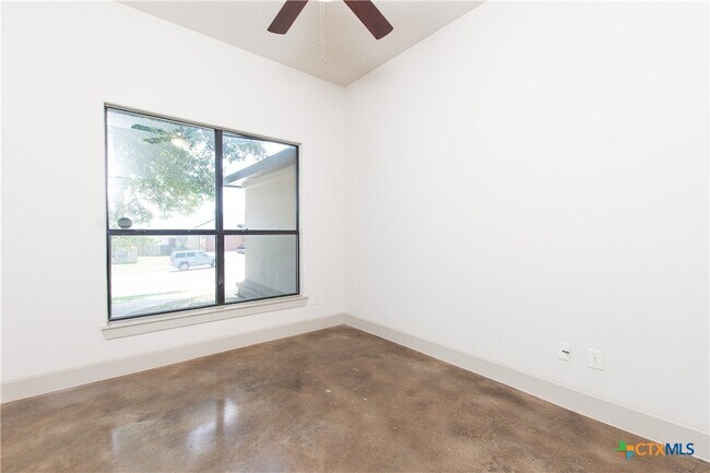 Building Photo - 7101 Andalucia Dr