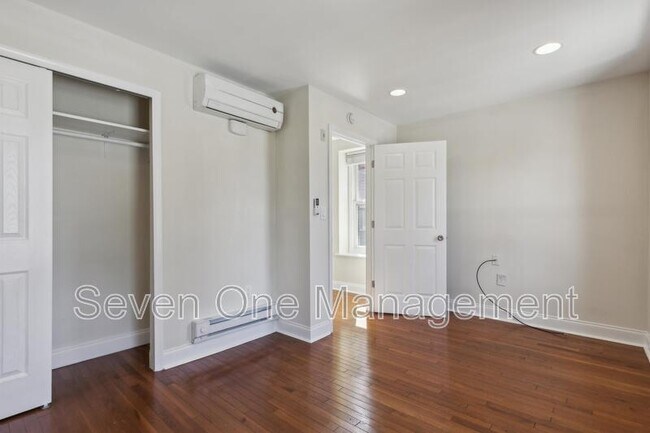Building Photo - 6066 Ridge Ave