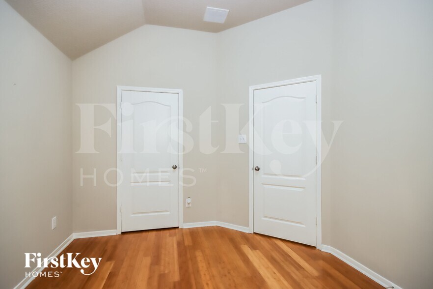 Building Photo - 31223 Rainwood Park Ln