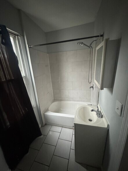 Building Photo - 4255 N 17th St