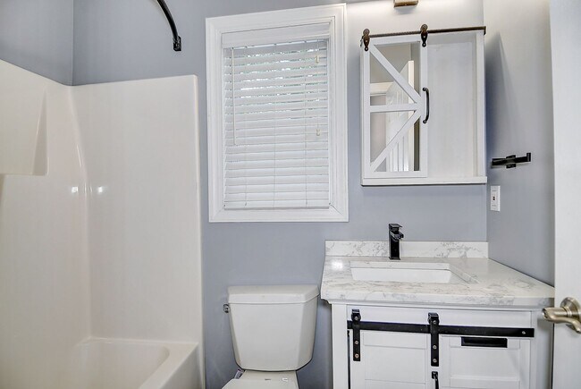 Building Photo - Tastefully Renovated Ranch in Hickory on q...