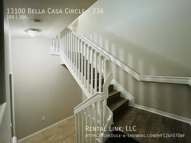 Building Photo - 13100 Bella Casa Cir