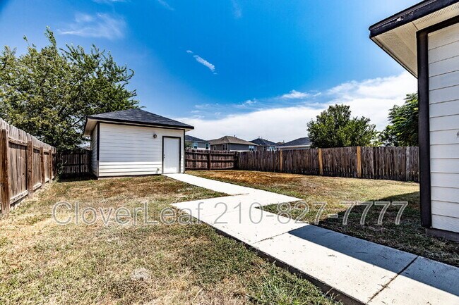Building Photo - 5707 Midcrown Dr