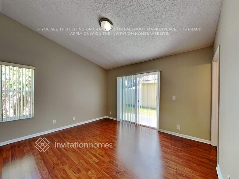 Building Photo - 1928 SW 177th Ave