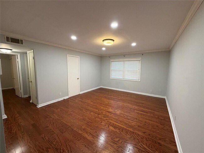 Building Photo - 789 Jordan Ln
