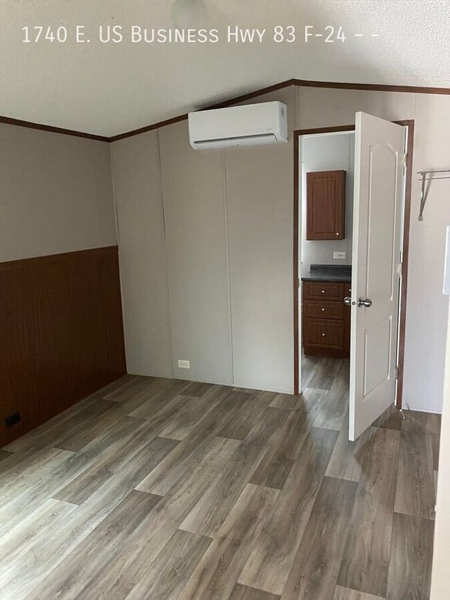 Building Photo - 1740 W Business Hwy 83