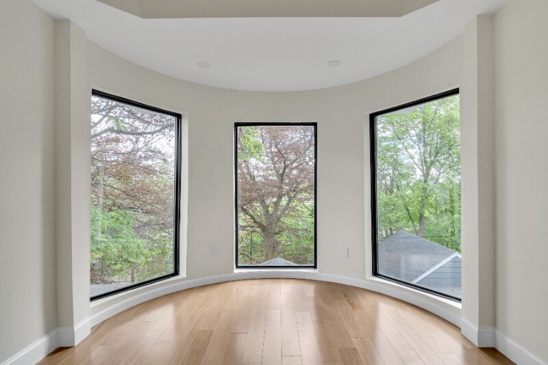 Building Photo - 14 Summit St