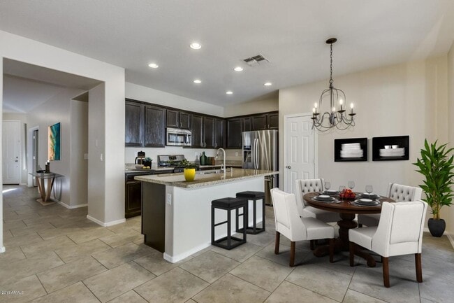 Building Photo - 2582 W Kit Carson Trail