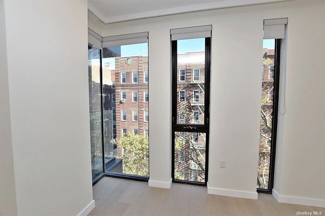 Building Photo - 41-26-41-44 44th St