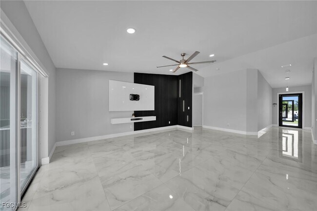 Building Photo - 3095 NW 4th Pl