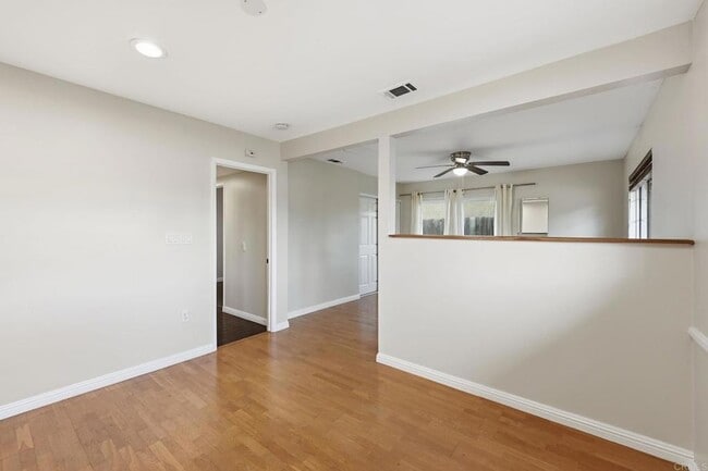 Building Photo - 2205 Cameo Rd