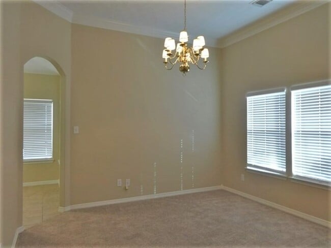 Building Photo - 28819 Hidden Cove Dr