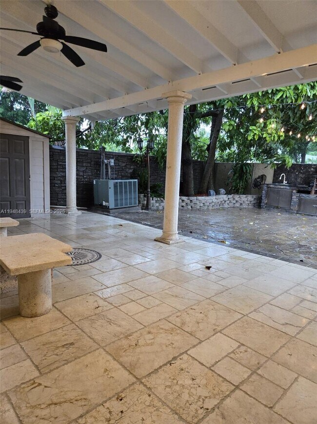 Building Photo - 19740 Cypress Ct E