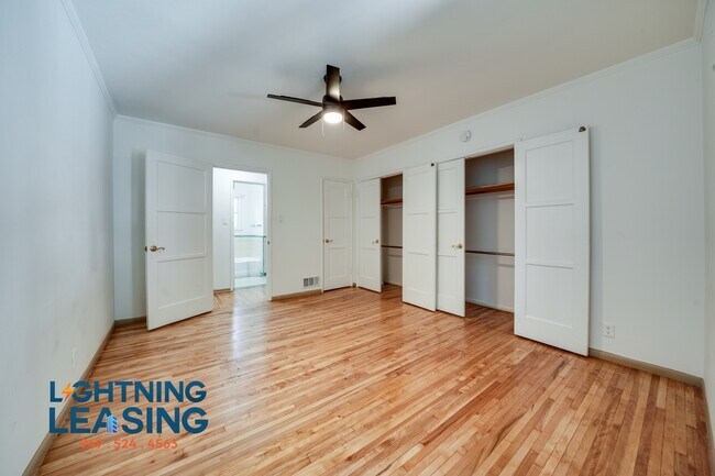 Building Photo - 1323-1323 N Harper Ave
