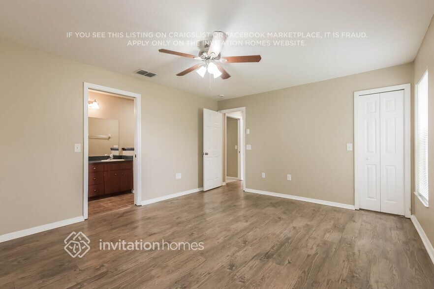 Building Photo - 8340 Split Creek Cir