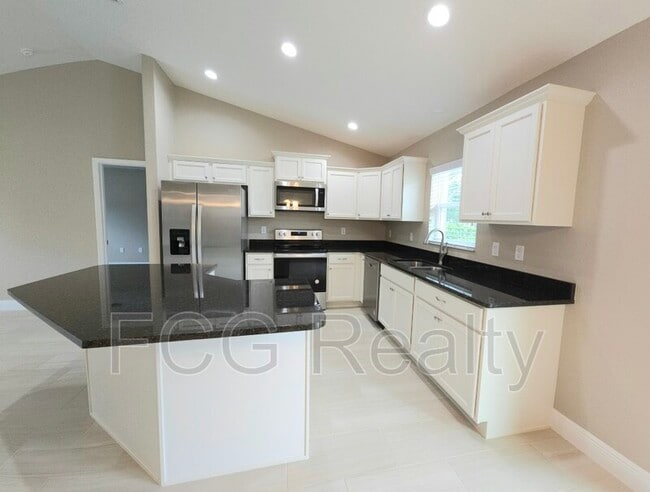 Building Photo - 3790 SW 137th Pl