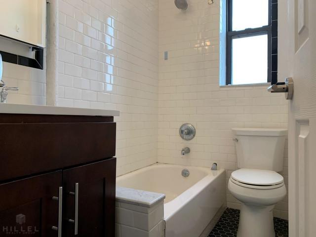 Building Photo - 1 bedroom in ASTORIA NY 11105