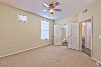 Building Photo - 8555 W Russell Rd