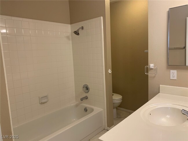 Building Photo - 5021 Glenarden Dr