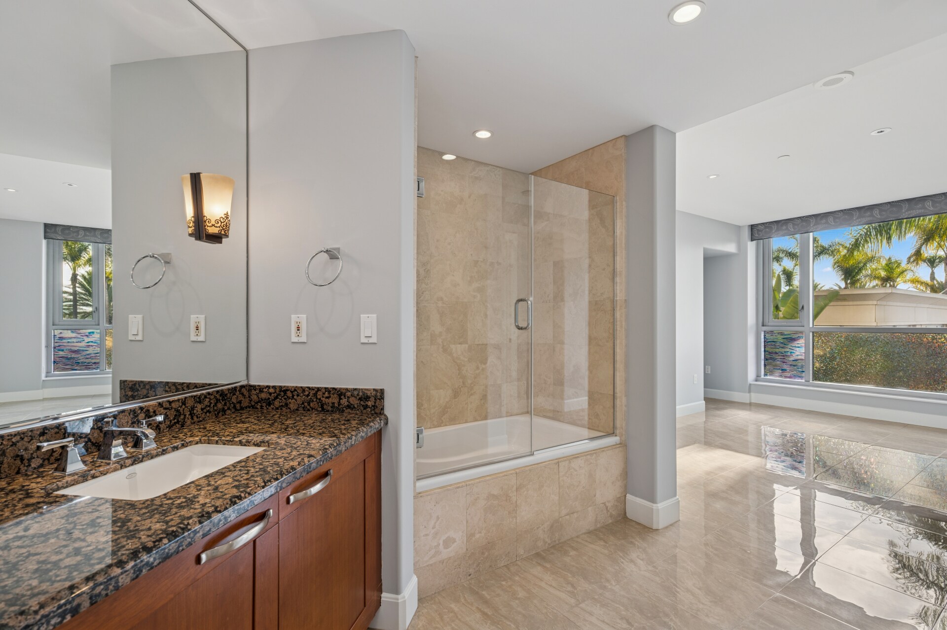 Building Photo - 5047 Scholarship