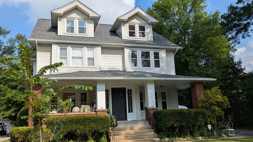 Primary Photo - 2438 Woodmere Dr