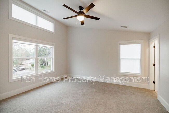 Building Photo - 125 Harper St