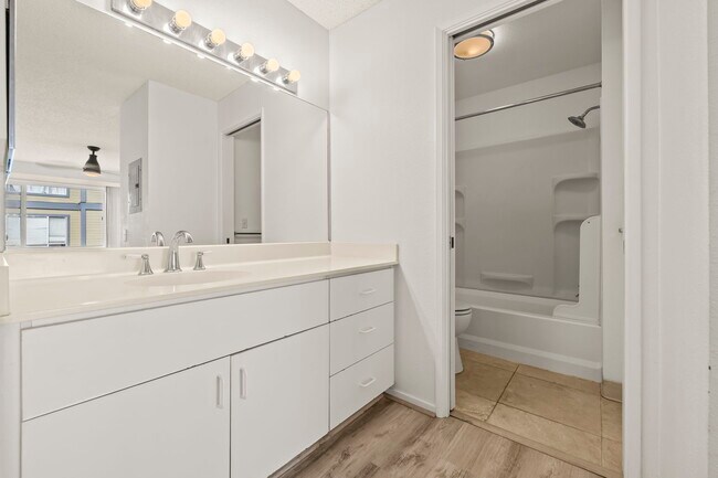 Building Photo - 91-284-284 Hanapouli Cir