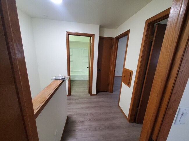 Building Photo - 3 Bd 1.5 BA Duplex