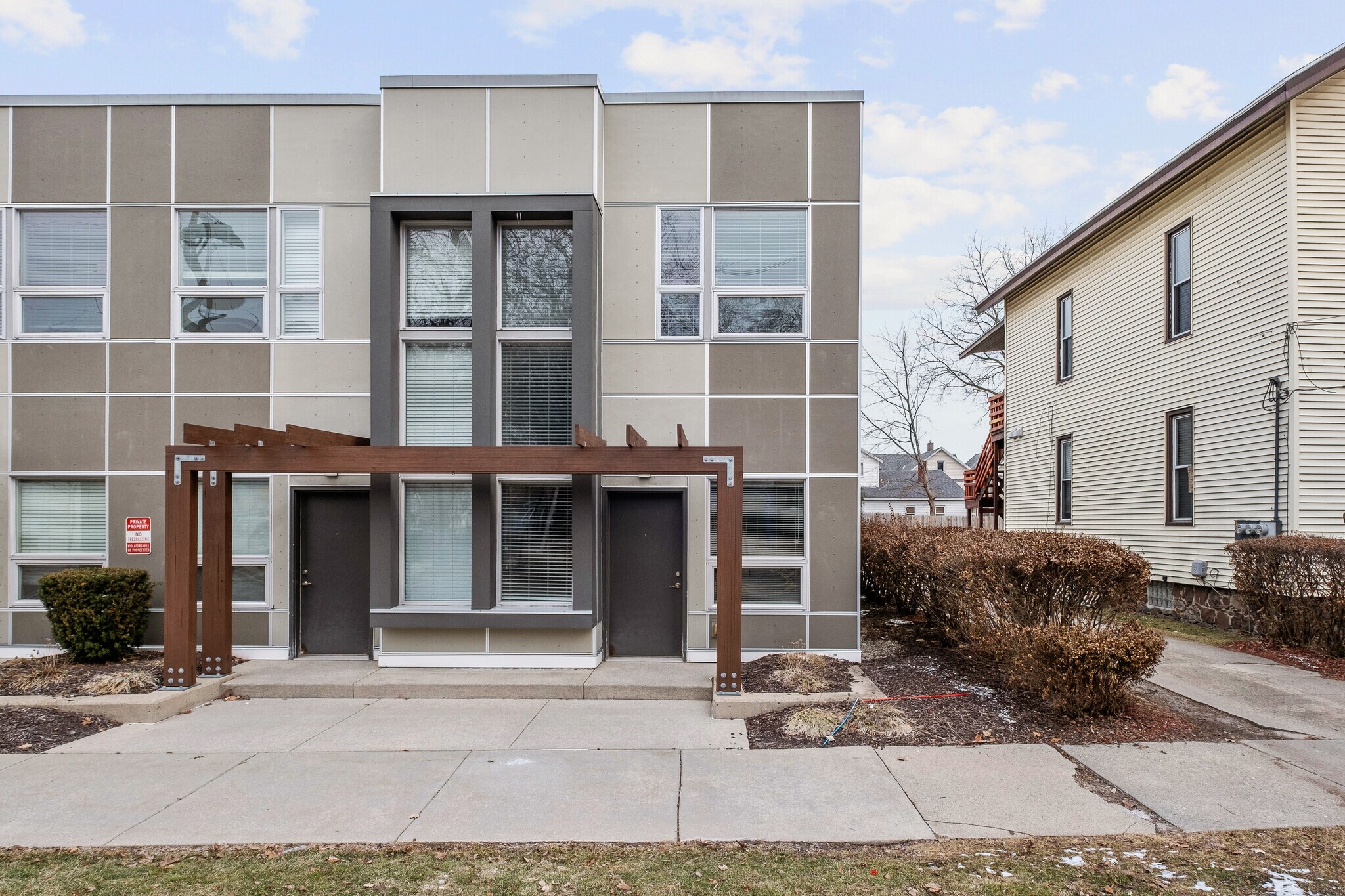 Building Photo - 600 Douglas St NW