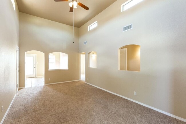 Building Photo - East El Paso 3 bed Refrig A/C next to Park!