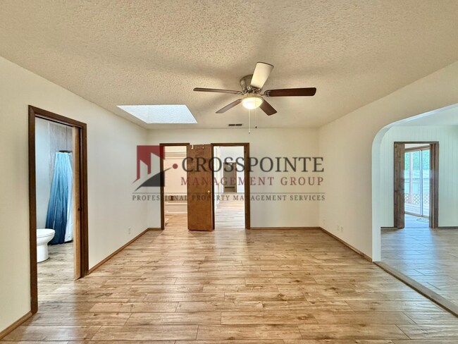 Building Photo - Waterfront 2 Bedroom, 2.5 Bathroom Home!