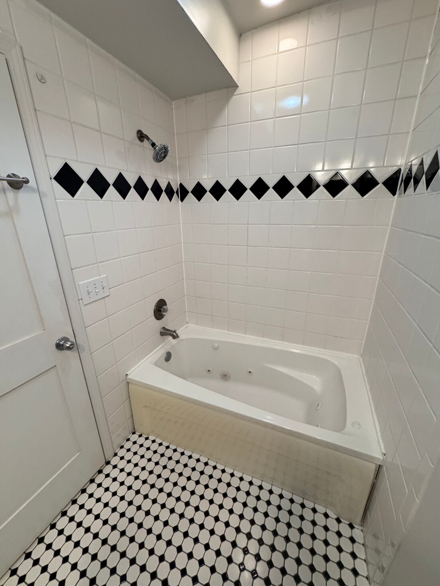 Building Photo - 330 Park Ave