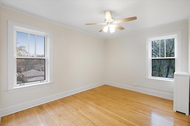 Building Photo - 1507 Dobson St