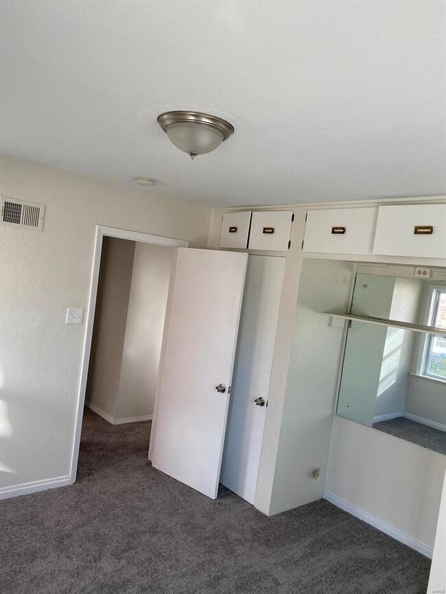 Building Photo - Fantastic 1bd/2ba home! Coming soon!