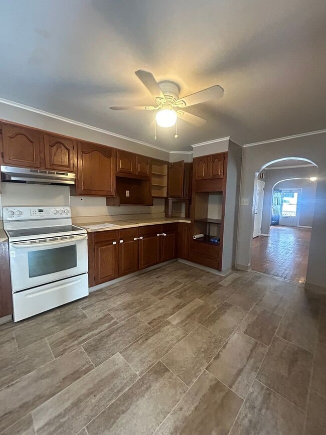 Building Photo - 4-bedroom duplex in south Steelton