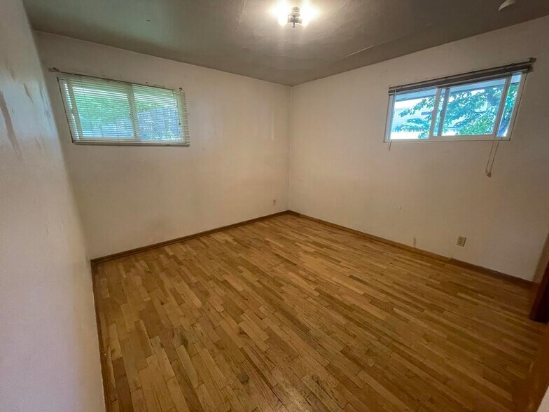 Building Photo - 1310 NE Williams St